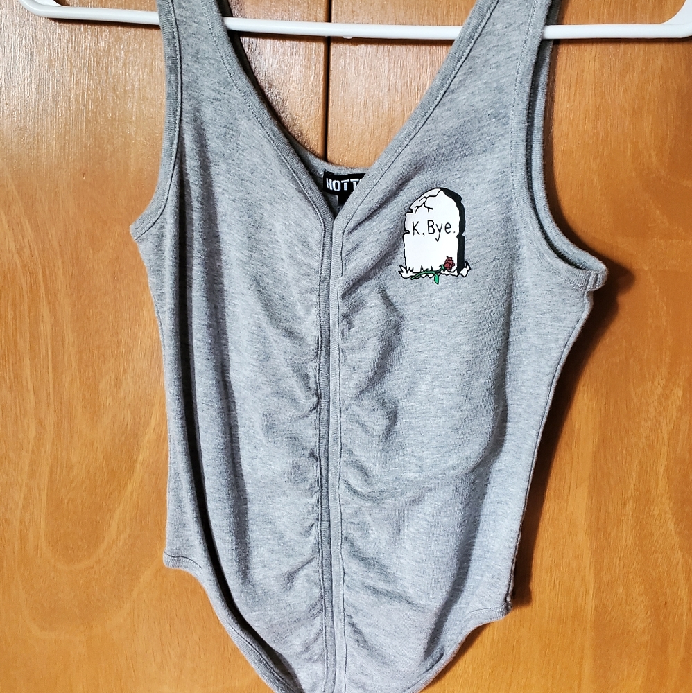 Hot topic graphic tank top